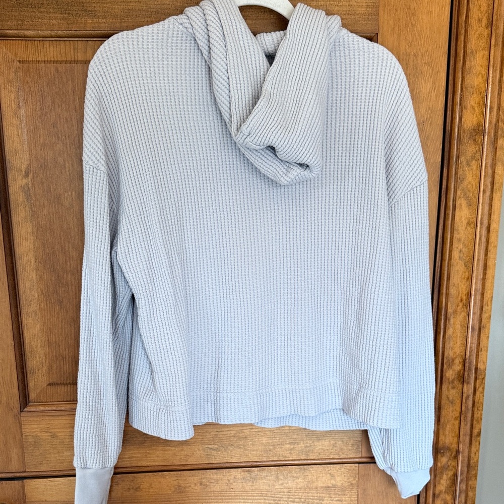 GAP Gray Waffle Knit Hoodie - Medium - Picture 4 of 4